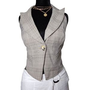 Rampage Women's Checkered Beige Vest